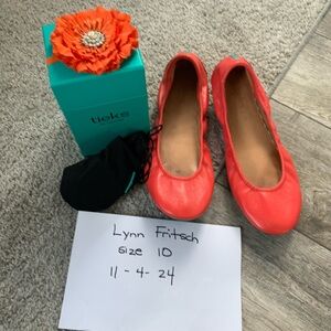 Poppy Tieks